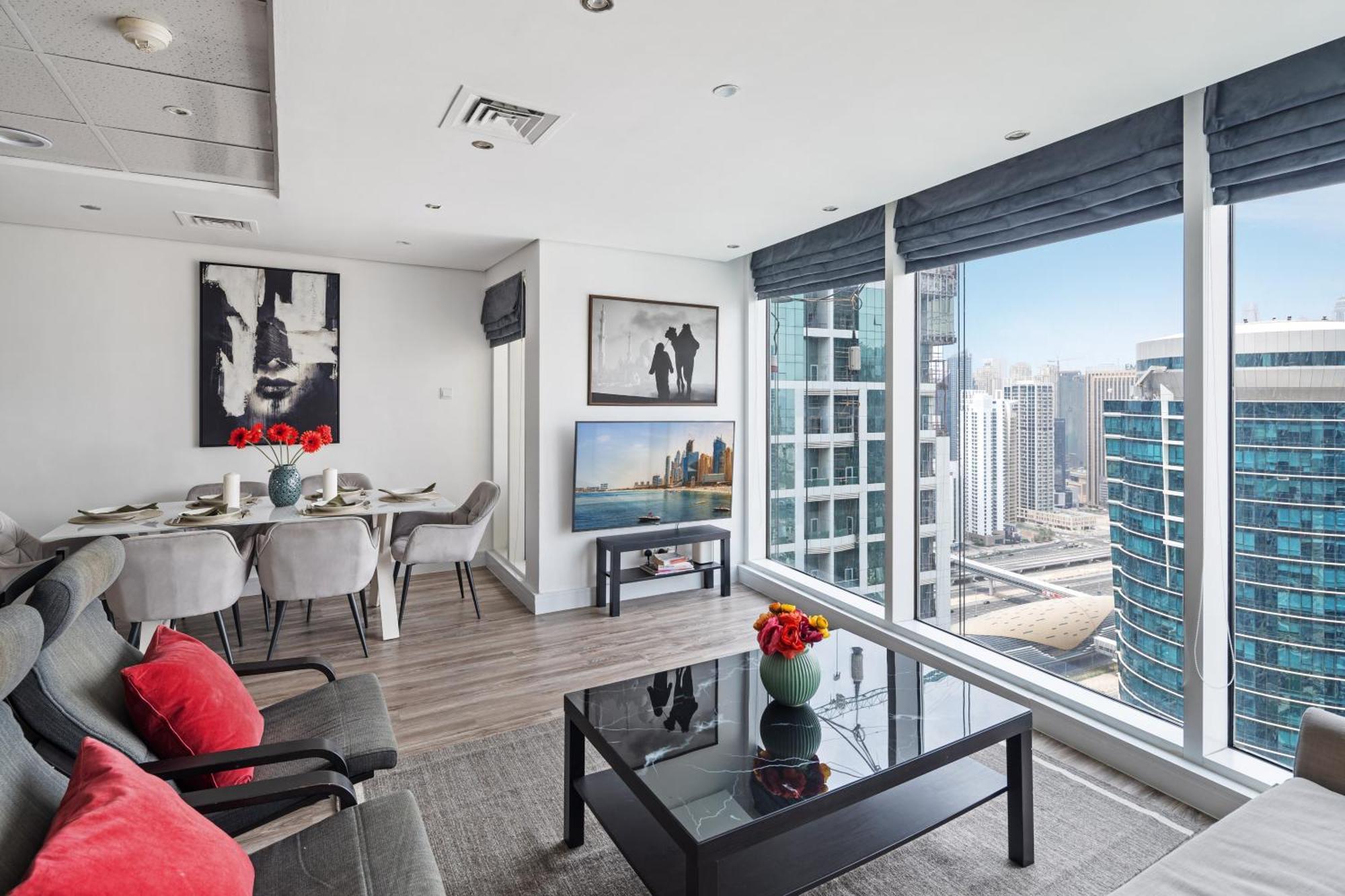 Modern & Spacious 2-Bed Condo With Panoramic Lake Views, Dual Balconies, Steps From Dubai Jlt Metro By "La Buena Vida Holiday Homes" 외부 사진