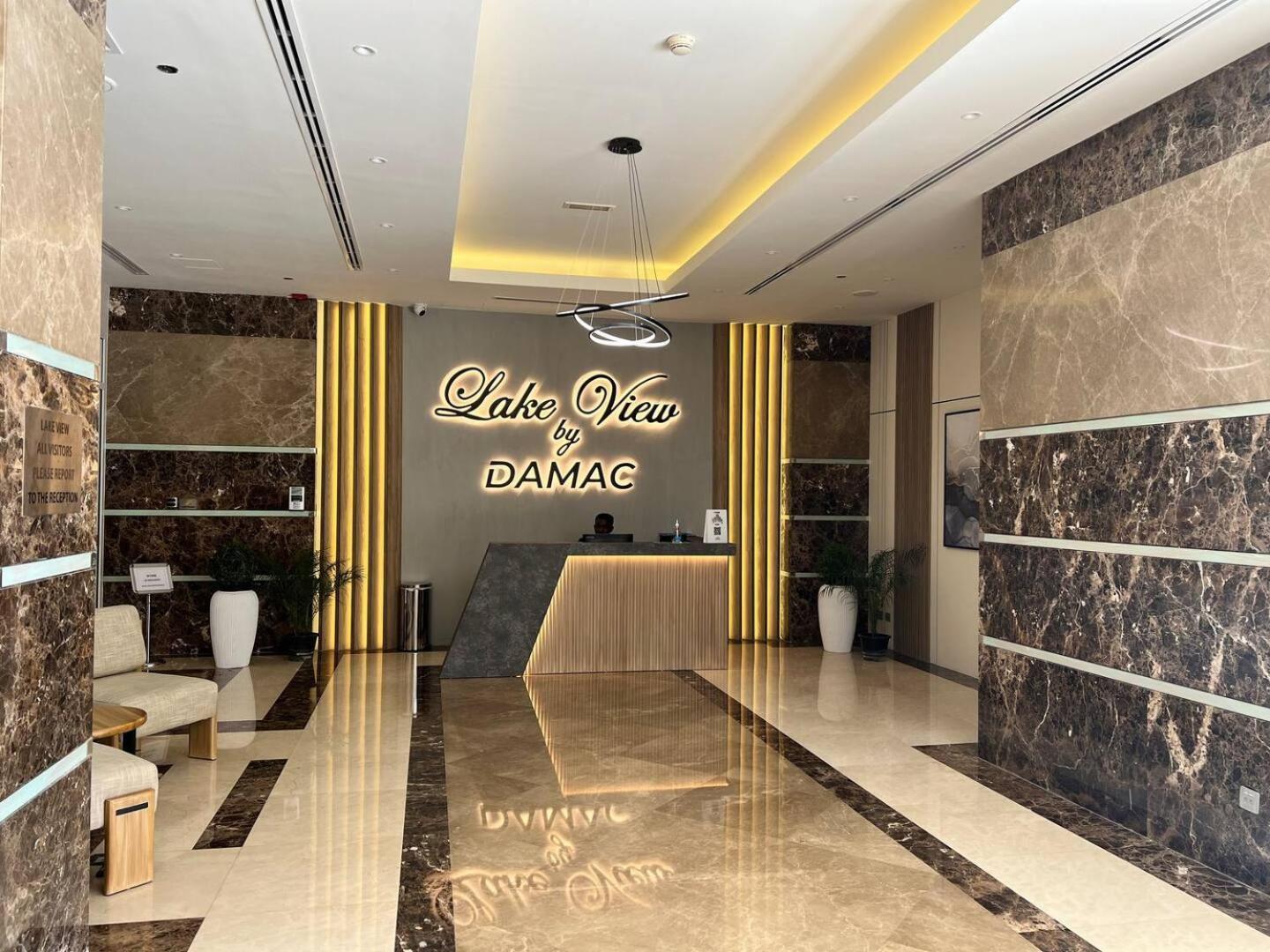 Modern & Spacious 2-Bed Condo With Panoramic Lake Views, Dual Balconies, Steps From Dubai Jlt Metro By "La Buena Vida Holiday Homes" 외부 사진